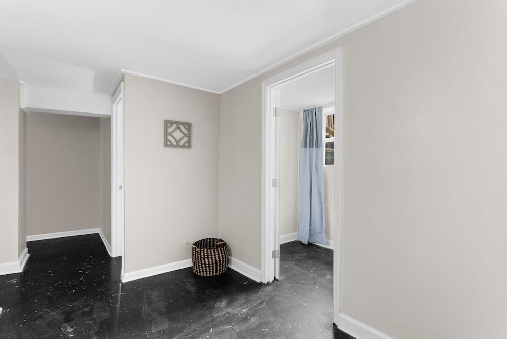 Dugan Ave Unit B