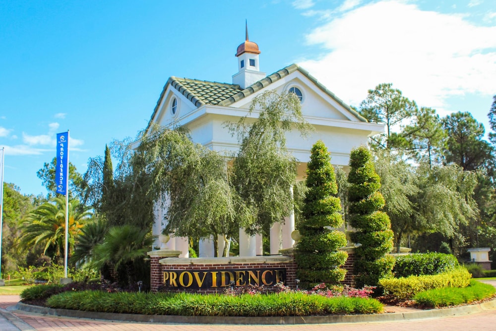 Victoria Villa 4 Bedroom - Image 1