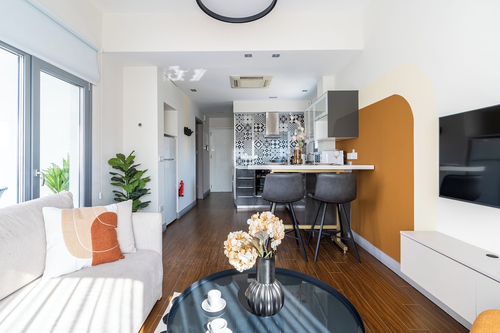 Local Host Living - Signature Apartments in Nicosia