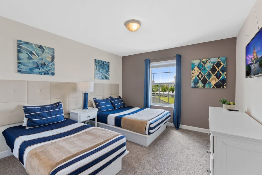 Amazing Resort Near Disney 4BR Townhome