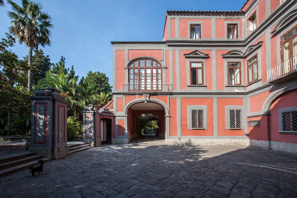 Palazzo Caracciolo