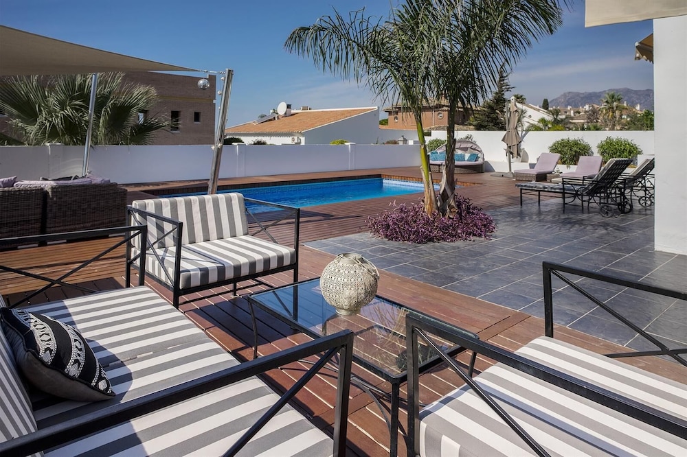Marbella Vacations - Great Beach Side Villa - Semi Heated Pool - Property Image 3