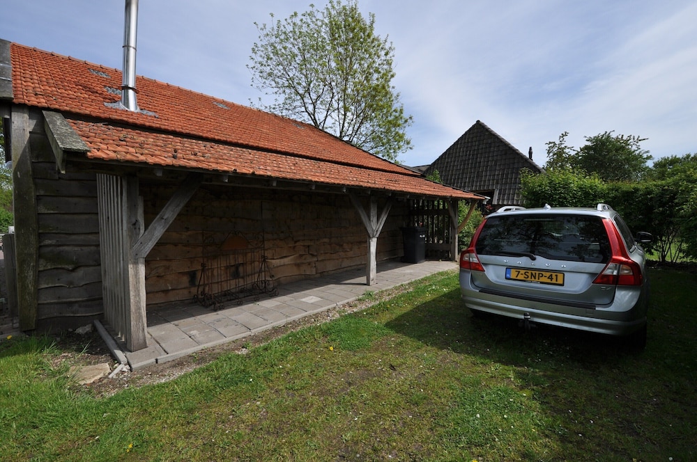 Photo 8