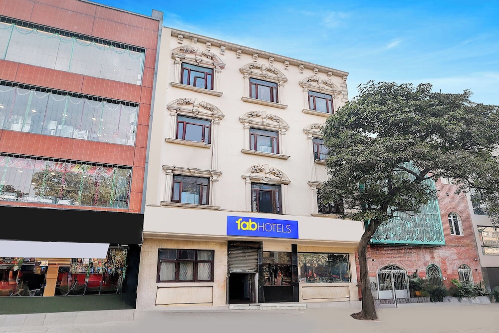 Fabhotel Gold Palace
