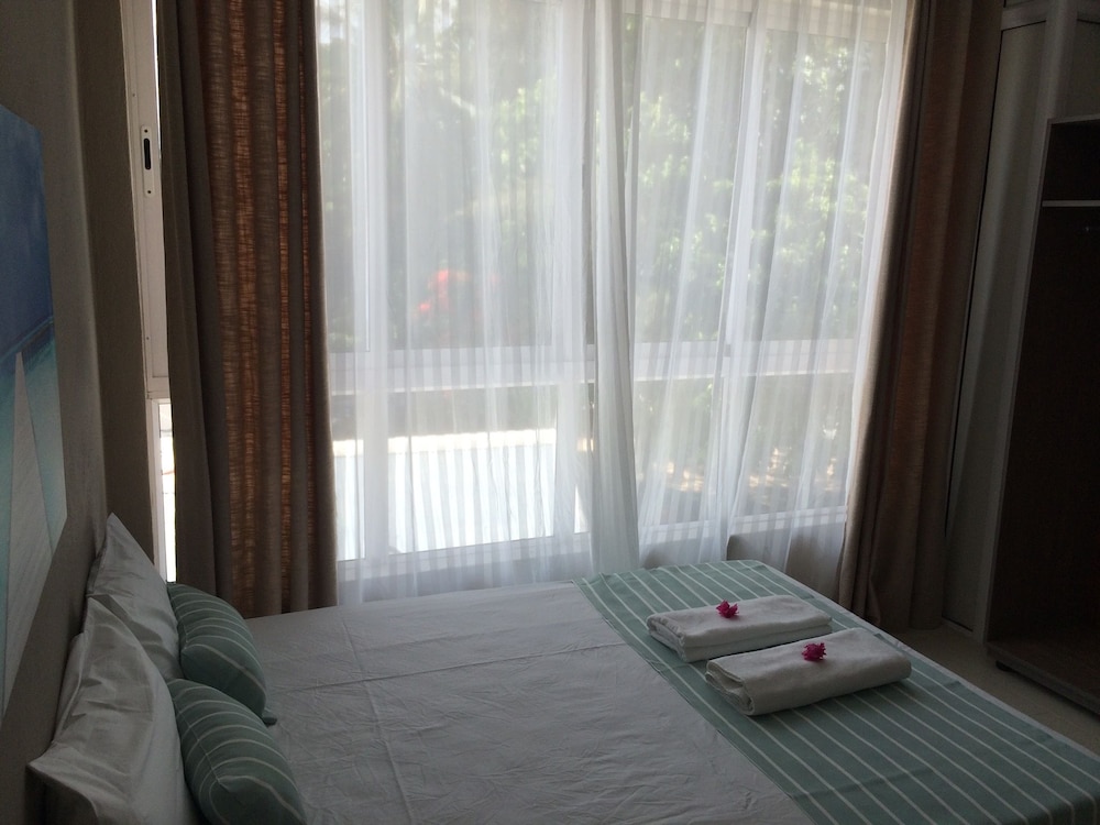 Seaview Holiday Apartments