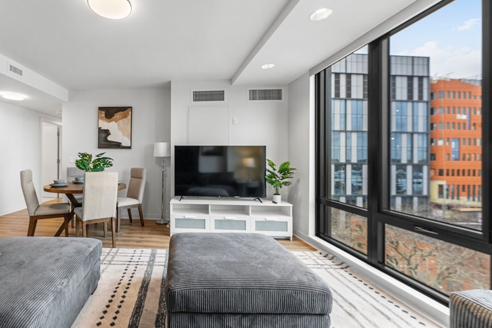 Furnished Apts near Harvard Stadium