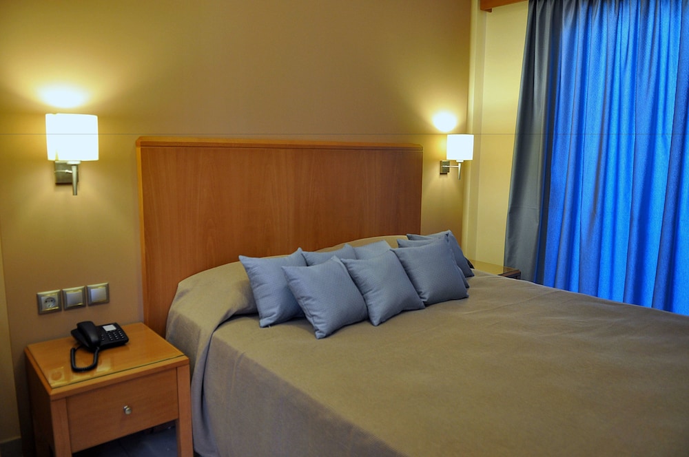 Sandy's Studios Apartments & Log Villas photo 5