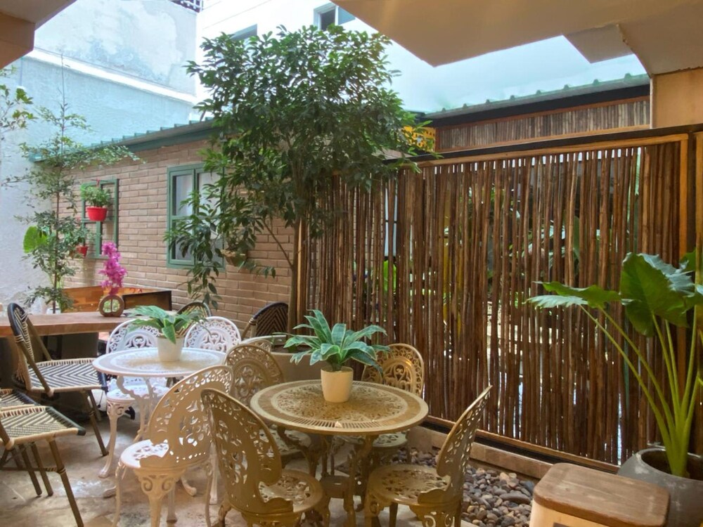 w Luxury House w Sleek Terrace in Cartagena