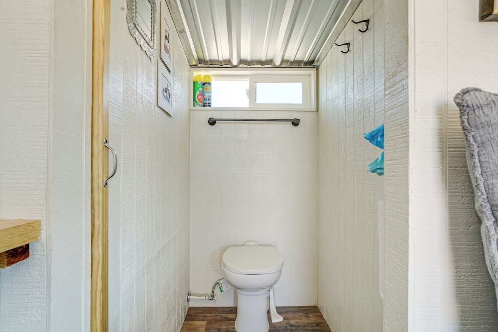 Tiny Home Studio: New Mexico Nature Retreat!