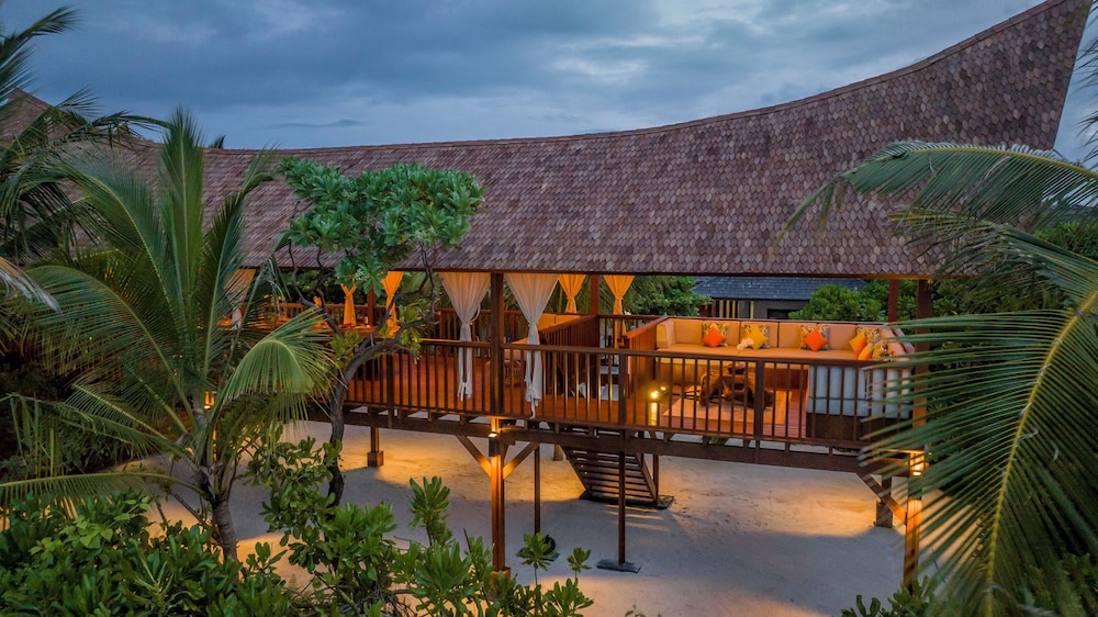 Kuredhivaru Resort & Spa Maldives by Accor