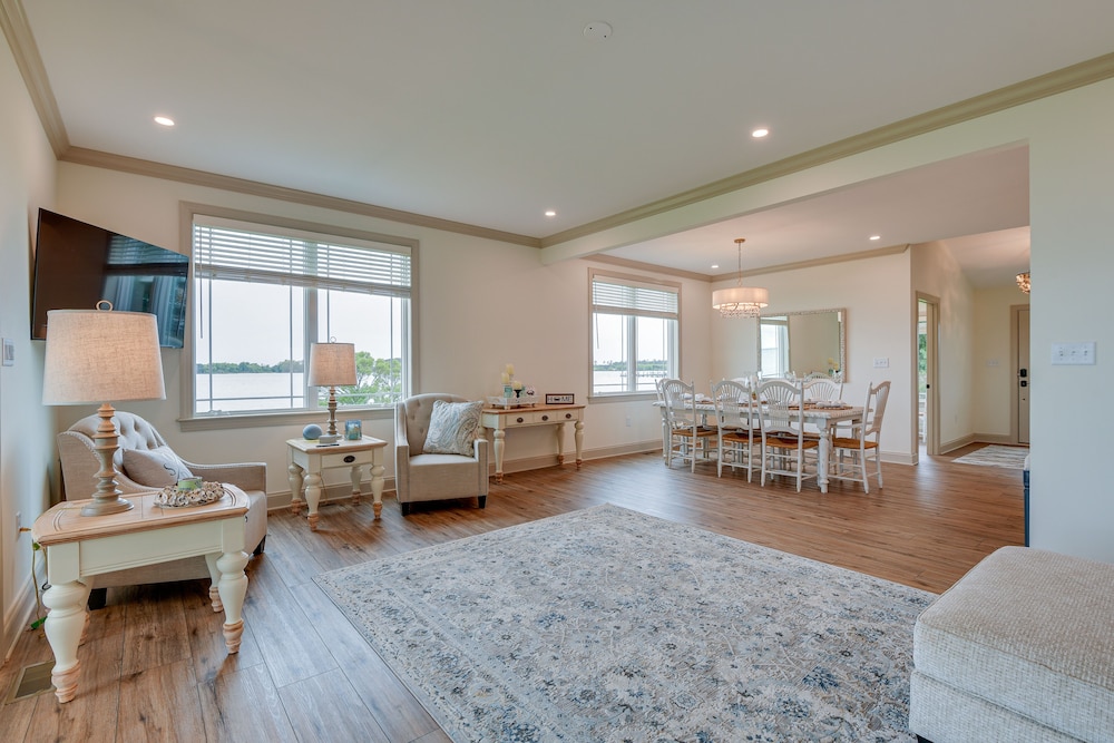 Waterfront Maryland Vacation Home: Private Beach! view 3
