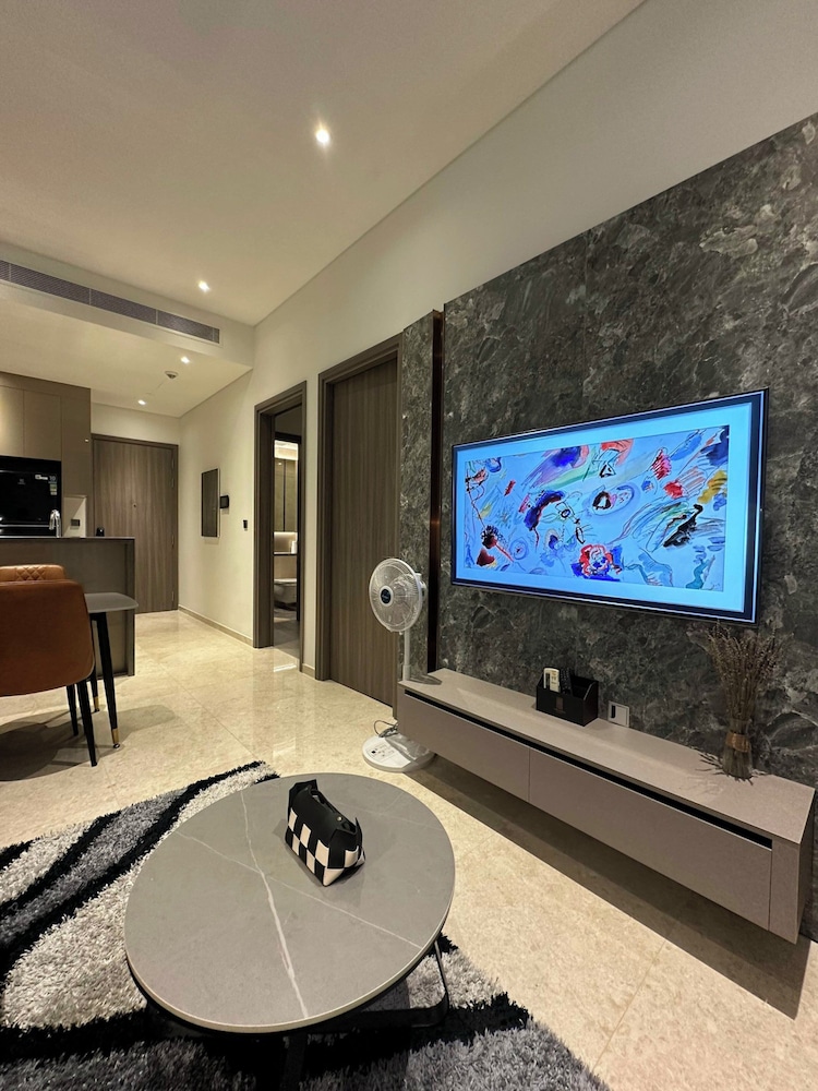 Happy High-end Apartments - Central, whole city view & infinity pools - The MarQ