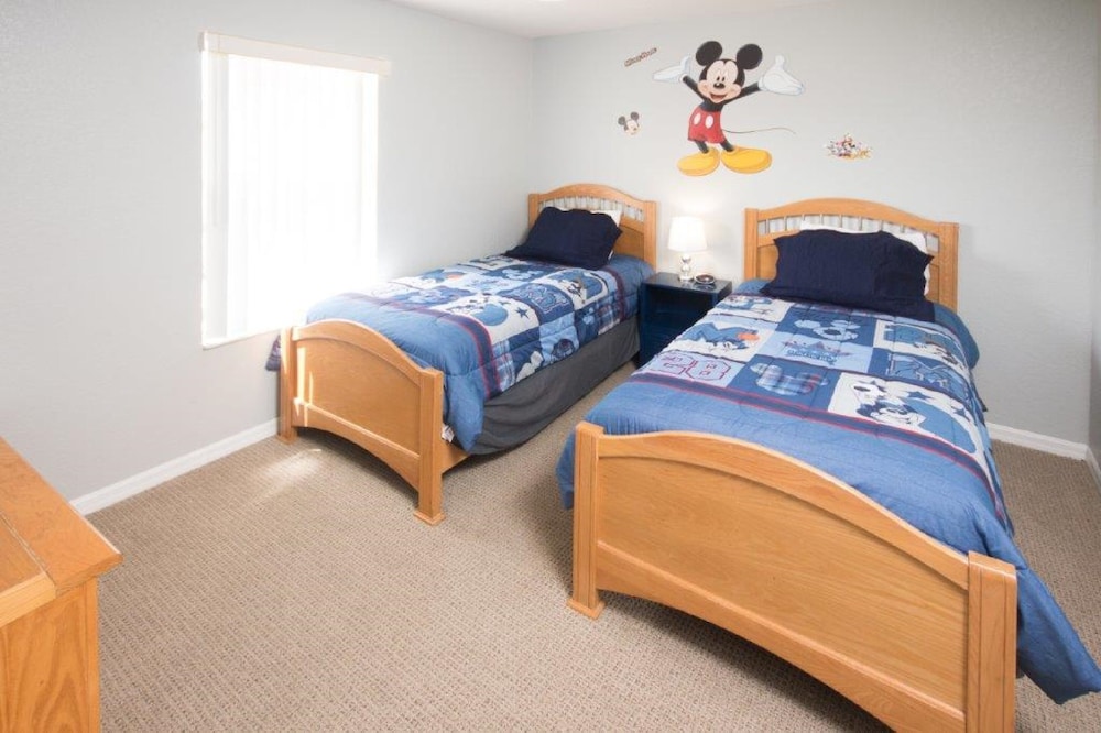 4BR Davenport Townhome by Watson-2540CL view 3