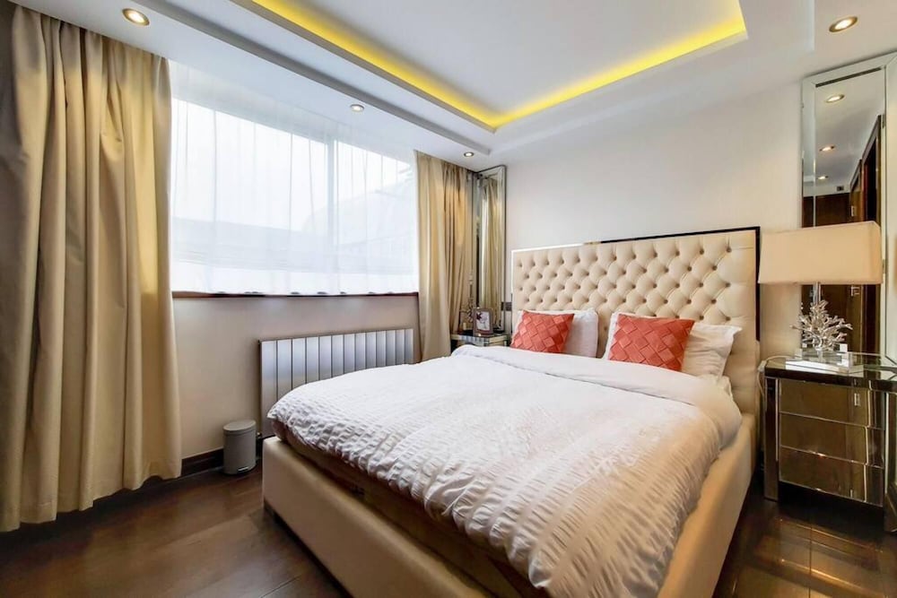 Beautiful Four Bedroom Apartment Behind Selfridges