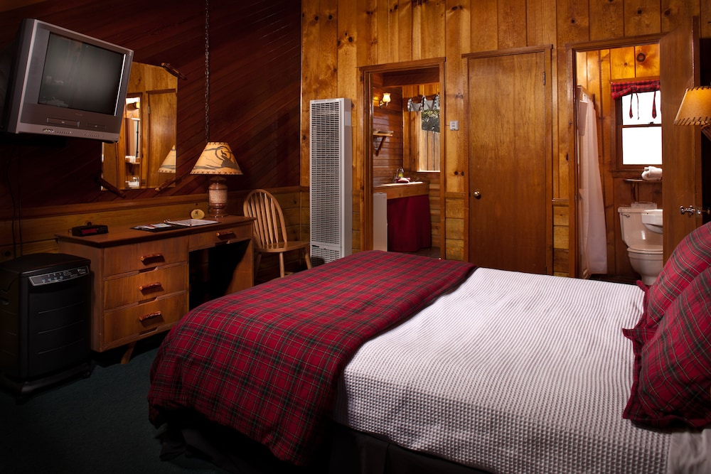 Idyllwild Bunkhouse