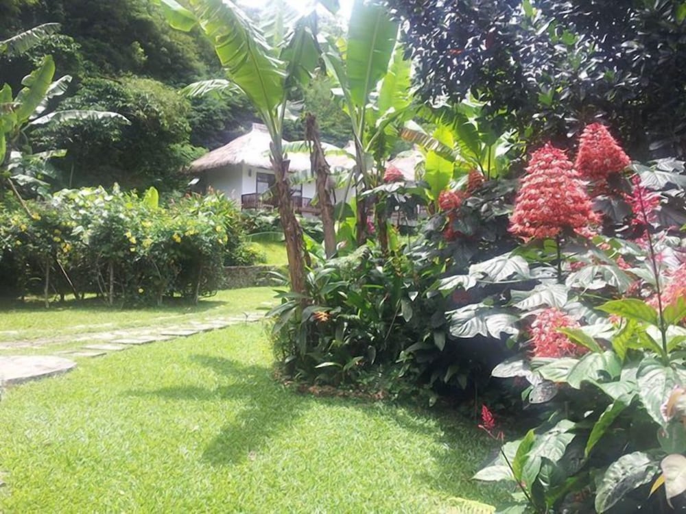 Kelimutu Crater Lakes Ecolodge