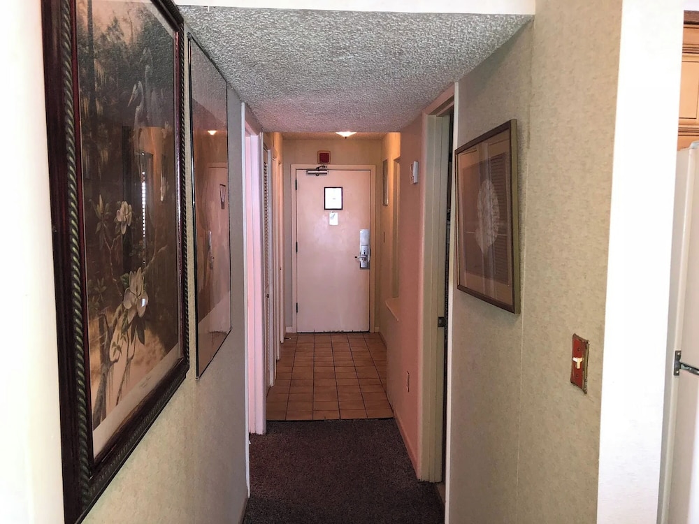 Palms Resort 1602