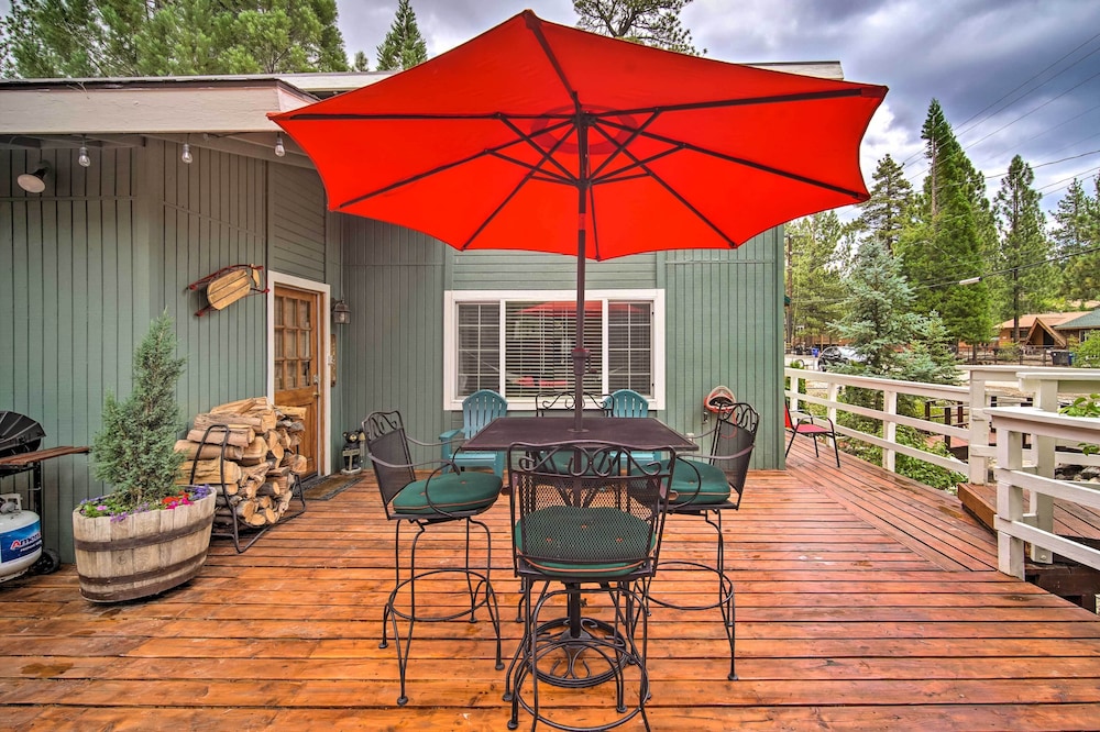 3 Mi to Skiing: Big Bear Cabin w/ Deck view 3