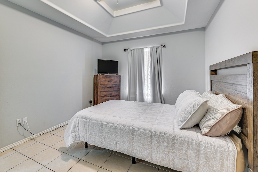 Near Utrgv & State Park: Cozy Mission Unit