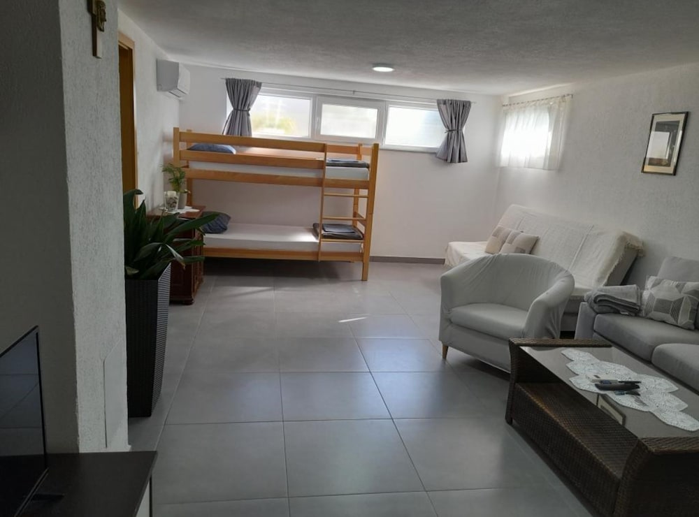 Peaceful Apartments Harfa