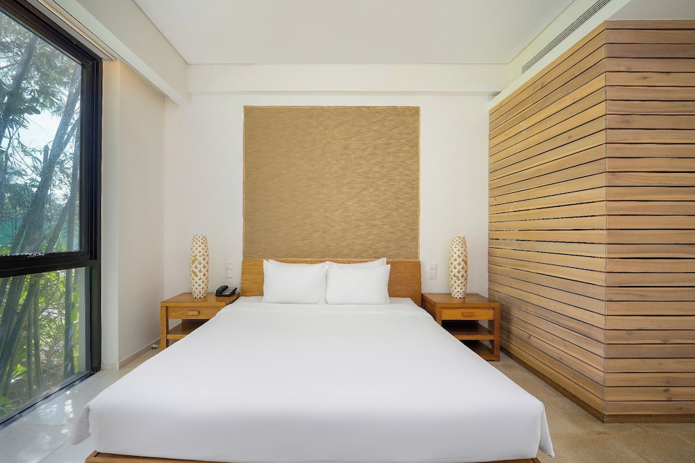 The Salt Collections Beachfront Resort Da Nang
