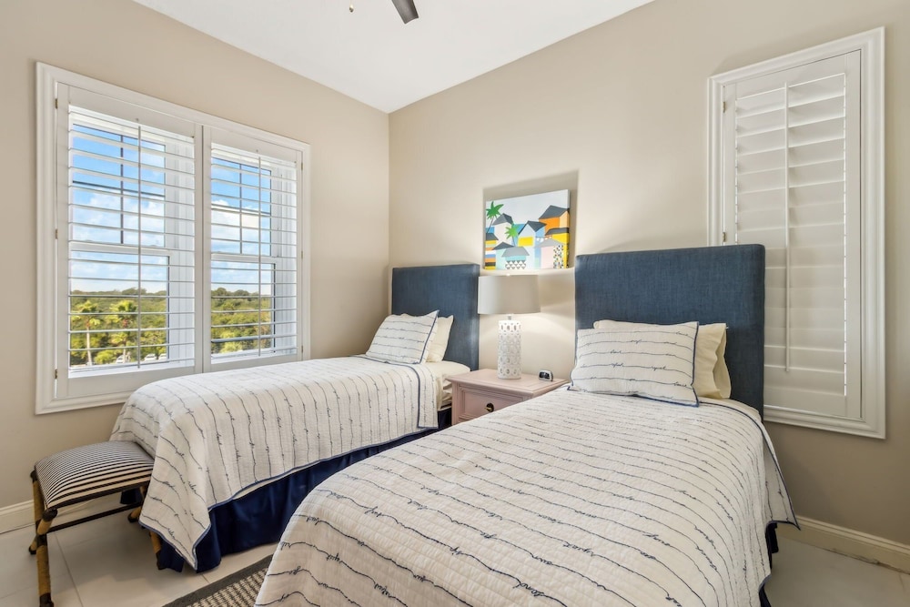21 Ocean Place 3 Bedroom Condo