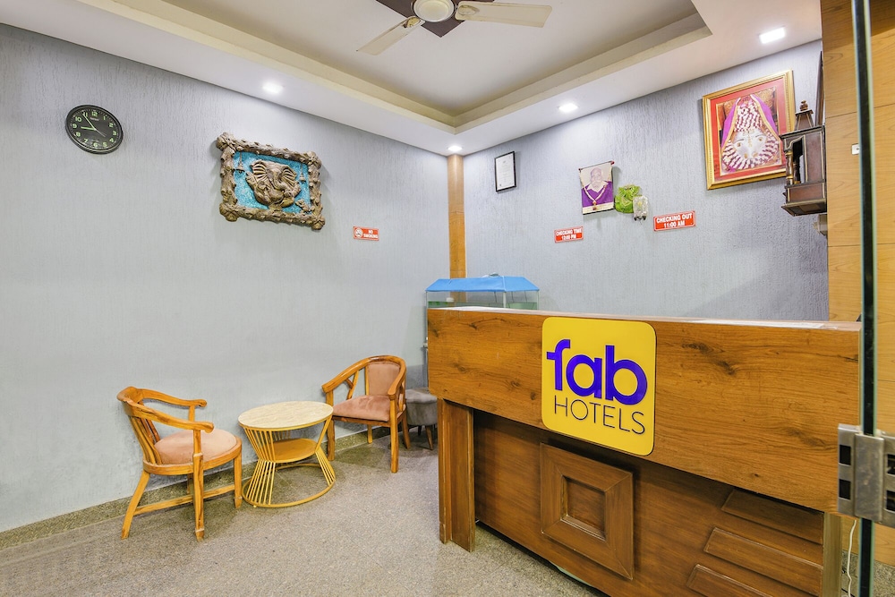 Fabhotel Hari Nagar Ashram