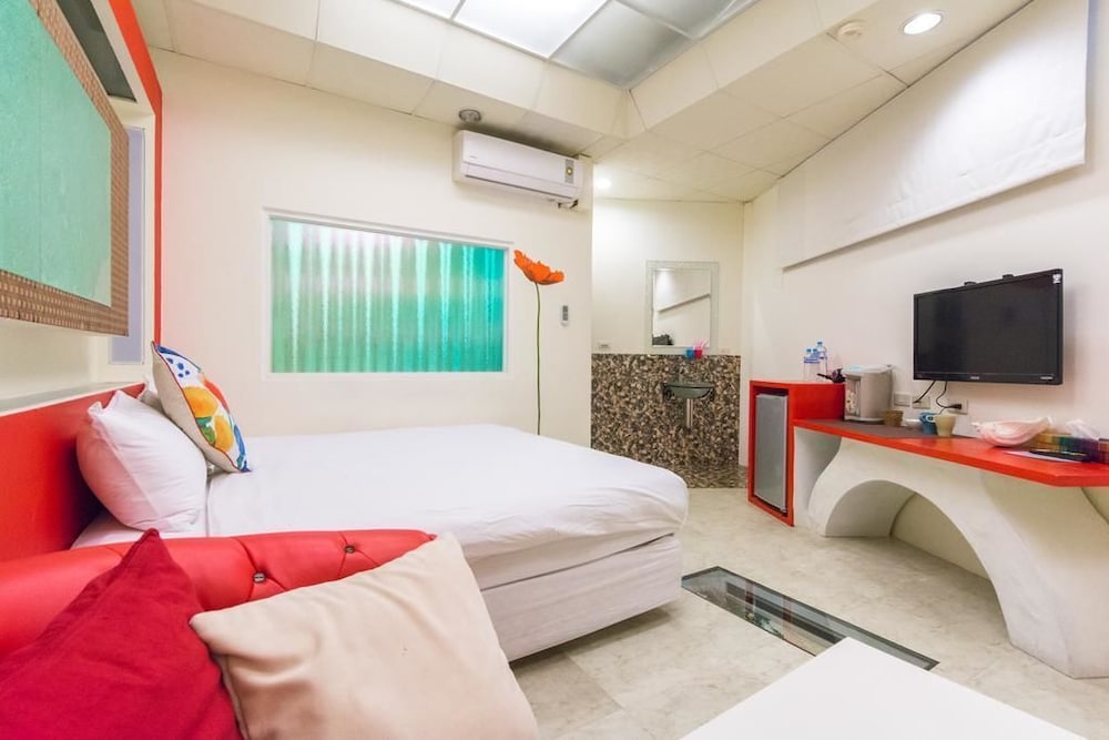 Found Hostel