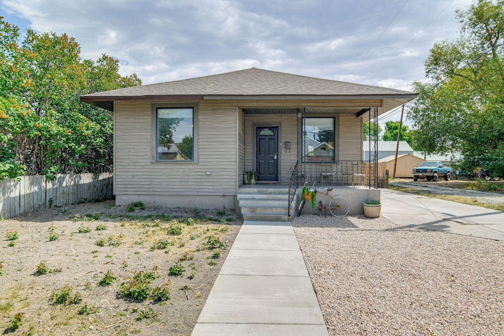 17 Mi to Bear Lake: Lovely Family Home!