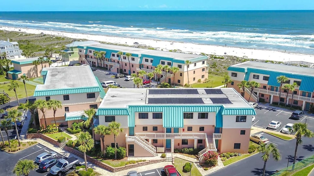 Ocean Bliss: 3BR Mod Haven, St. Aug
