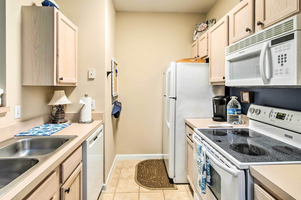 Bright St Simons Island Condo w/ Shared Pool! - Property Image 17