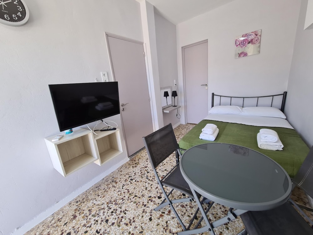 P3-panos Apartment in Porto Rafti view 4
