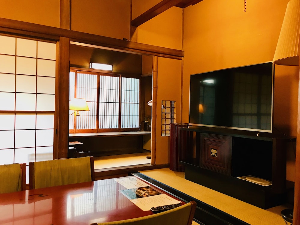 Atami Onsen Guesthouse Nagomi view 5