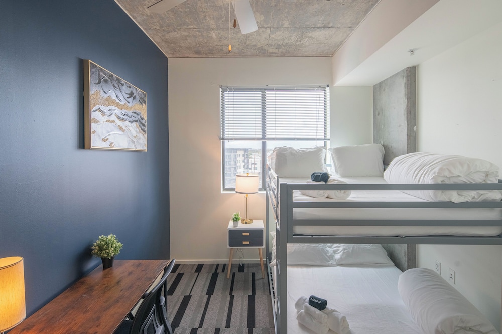 ROVE LIVING/KL - Roosevelt Point