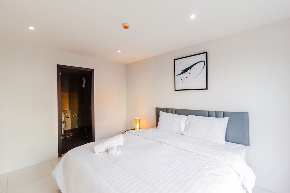 The Place Pratumnak by PSR ASIA