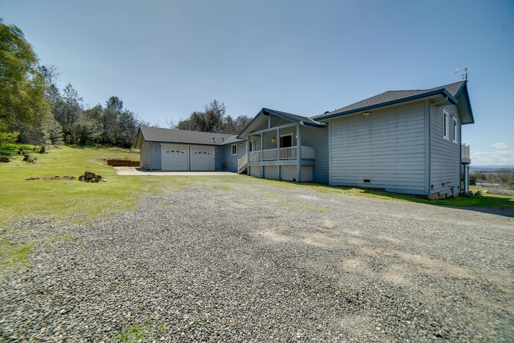 Pet-friendly Clearlake Oaks Vacation Home w/ Pool! view 5