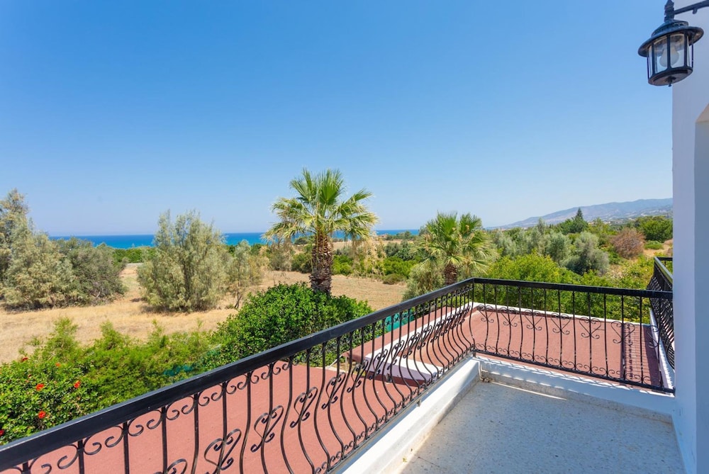 Villa Aristotelis in Argaka
