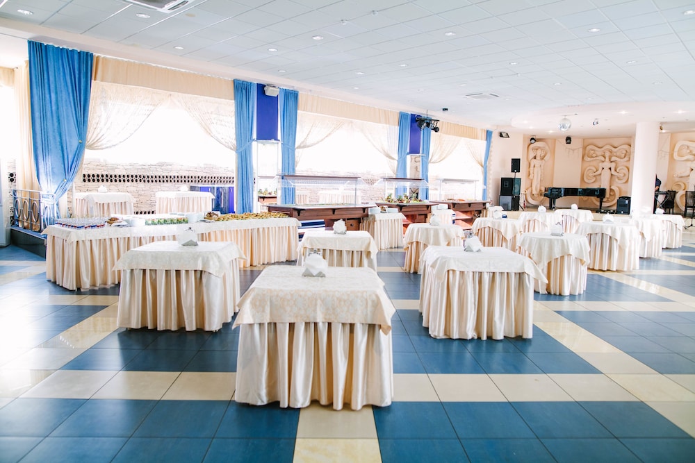 meeting & event spaces