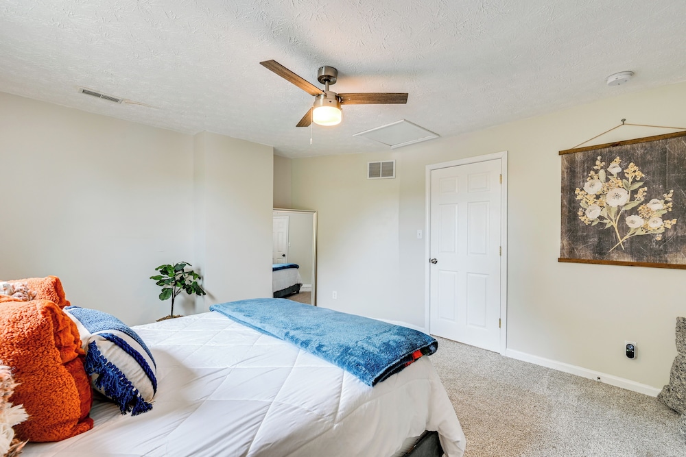 Walk to Dtwn Greensburg: Charming Unit w/ Deck!