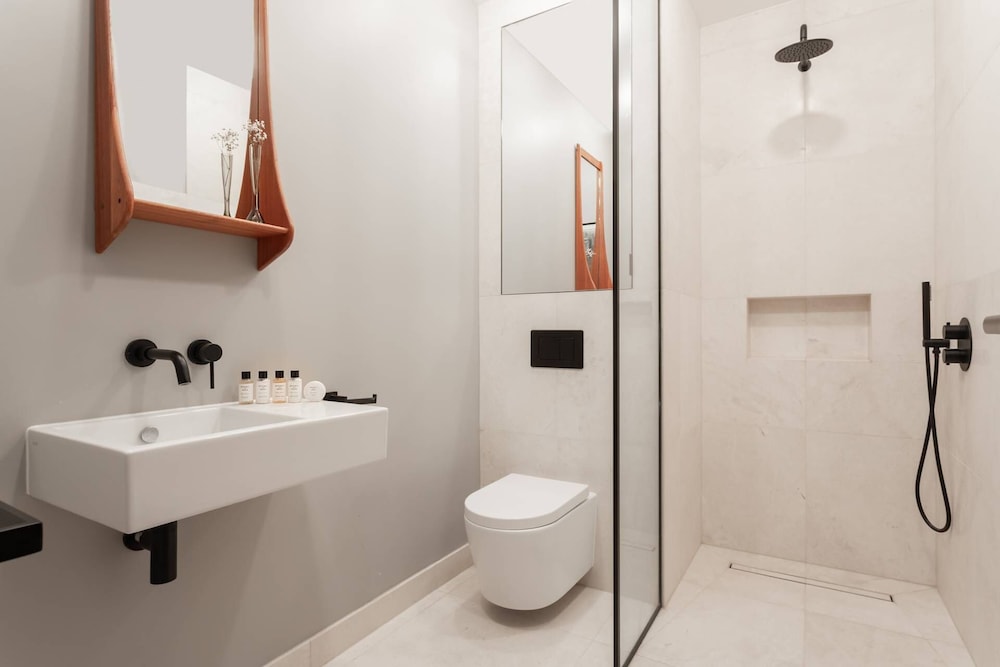 Redcliffe Square XII by Onefinestay