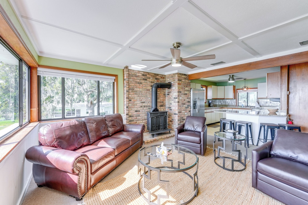 Dora Canal Views & Shared Dock: Apt in Tavares!