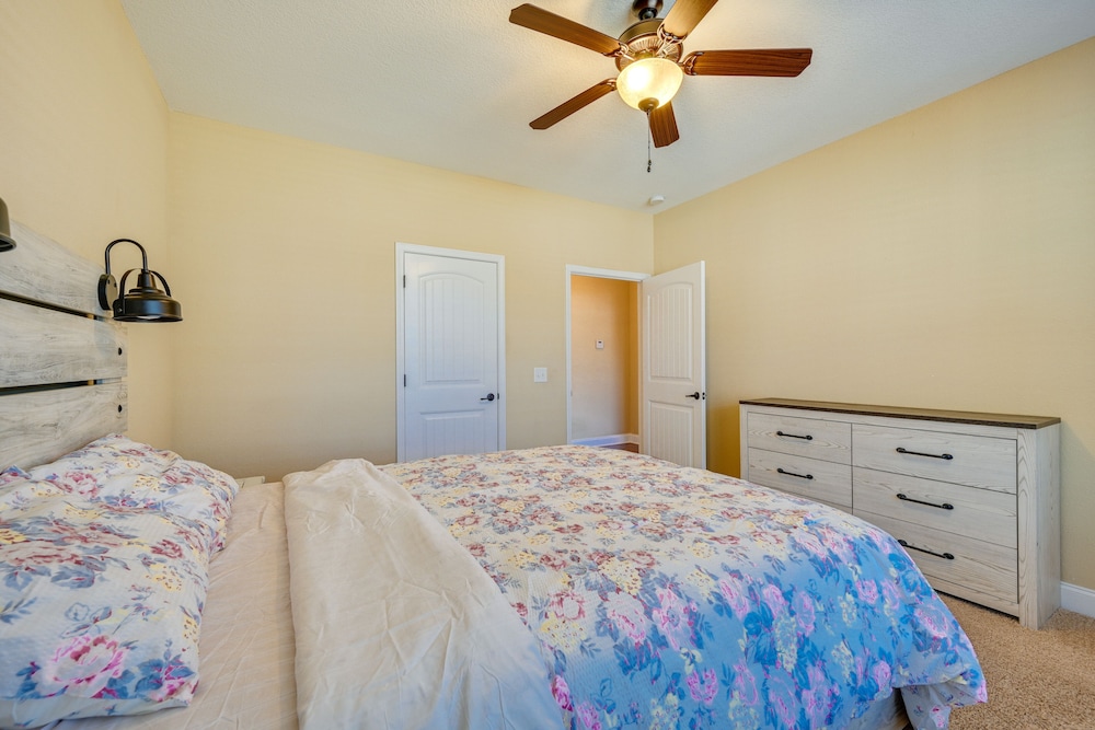 Spacious Kathleen Vacation Rental w/ Fireplace