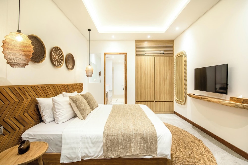 Brand New 4br Villa 400 to Finns Canggu