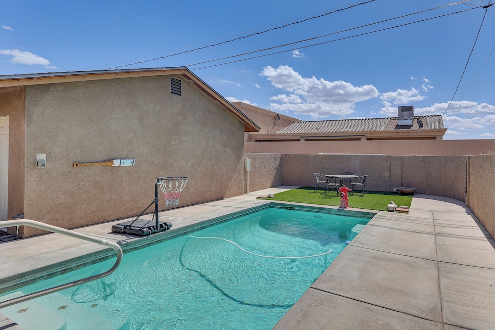 Swim, Grill & Chill: Lake Havasu City Getaway