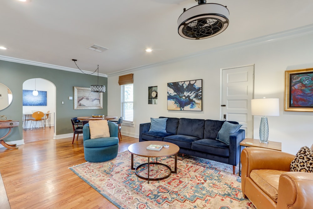 Chic Joplin Cottage w/ Patio < 3 Mi to Town!