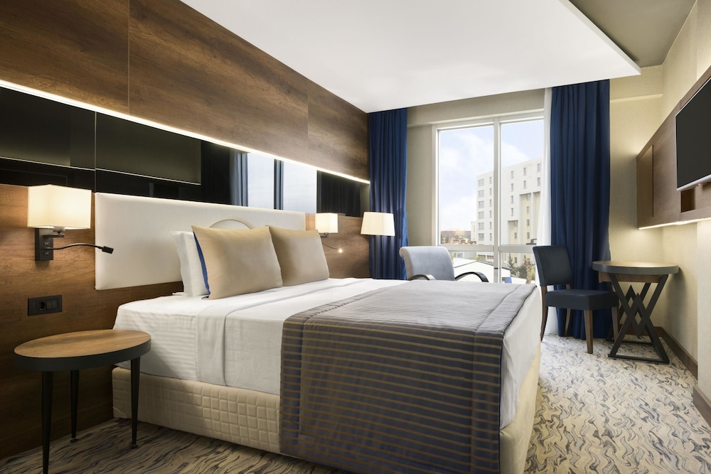 Ramada by Wyndham Mersin - Image 56