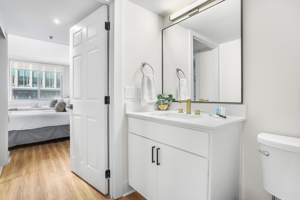 Well Appointed Apartments W Full Comfort