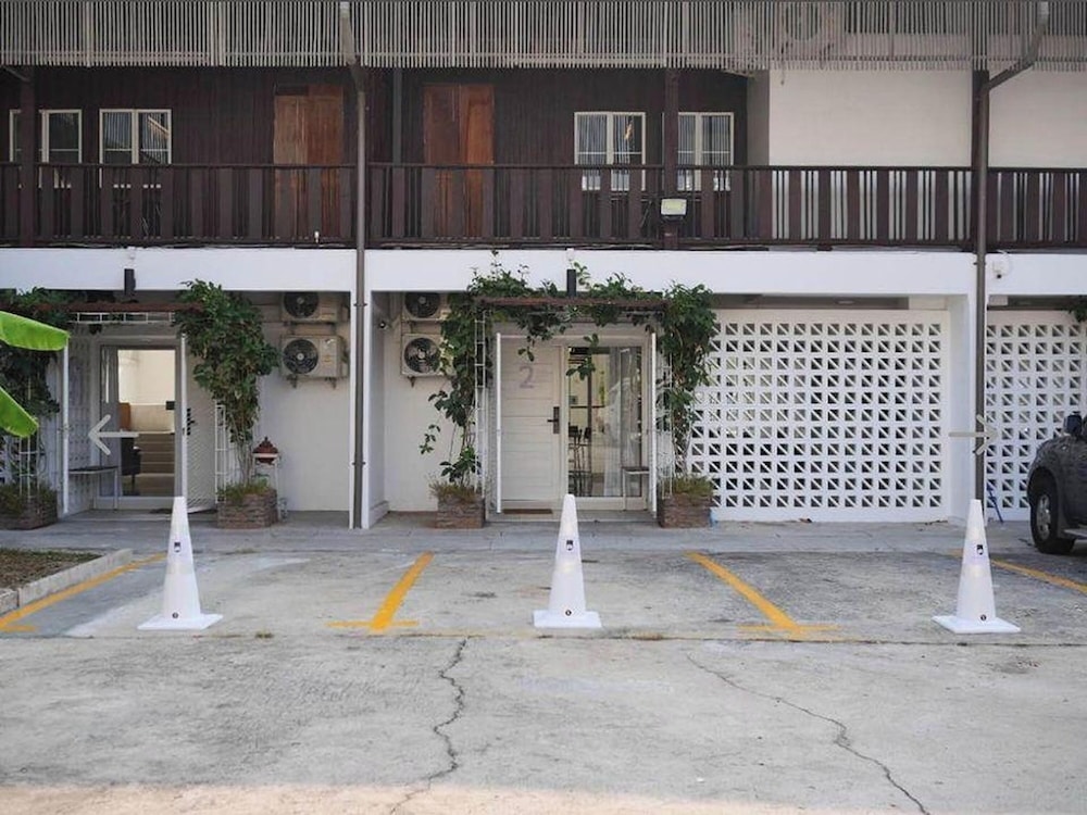 Bw​ The​ River Villa