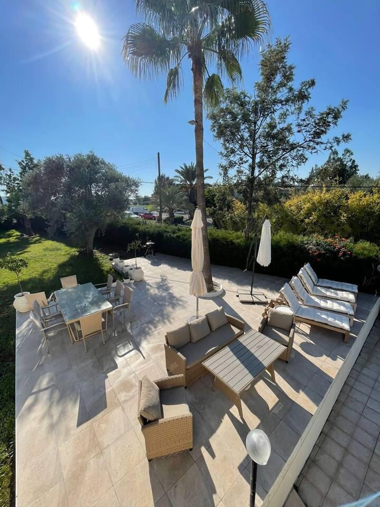 Amazing 4-bed Villa in Limassol