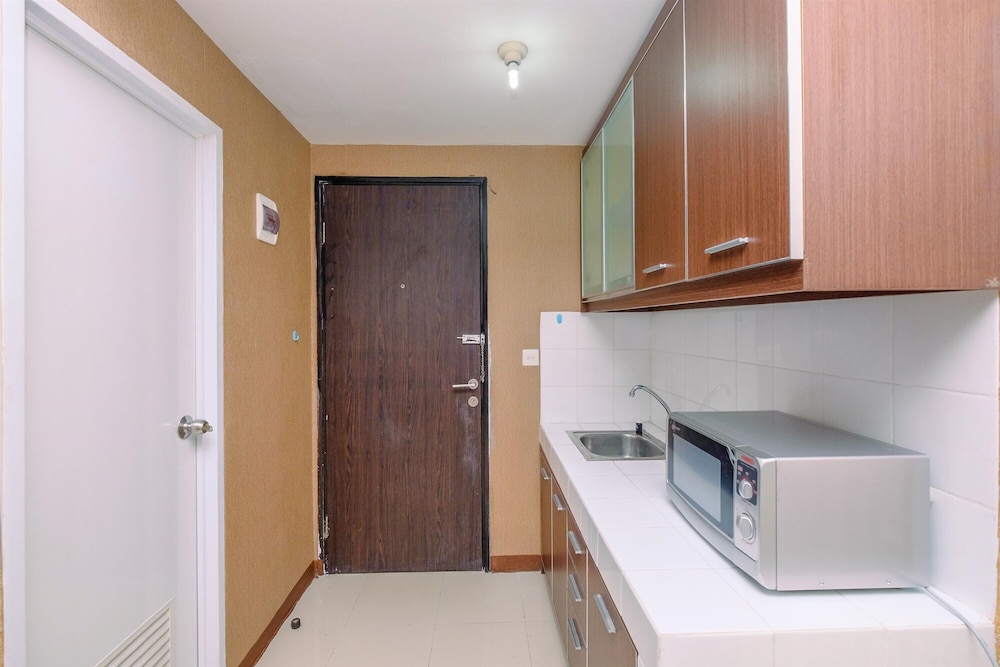 Nice And Minimalist Studio At Park View Condominium Apartment
